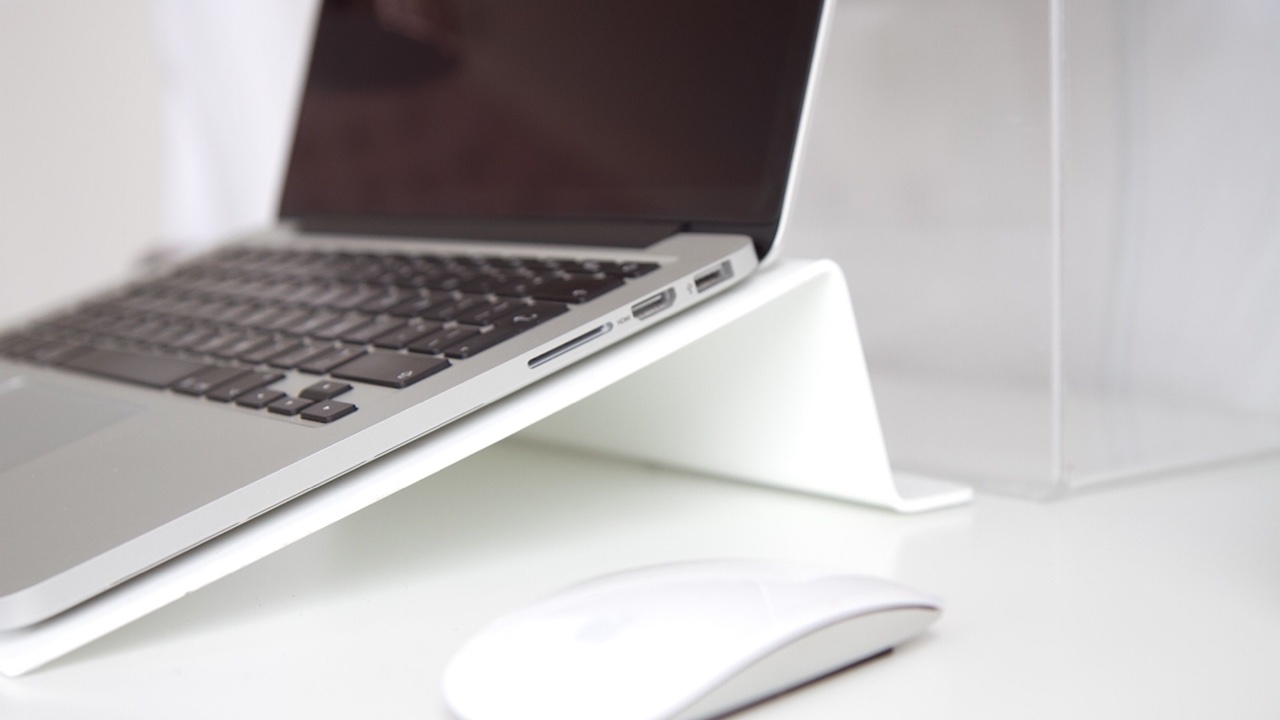 Why a Keyboard Stand Is the Desk Upgrade That Actually Sticks